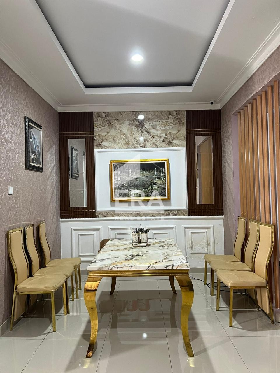 interior 6