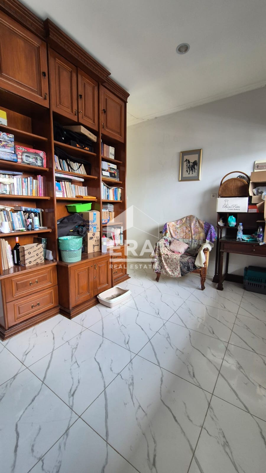 interior 8