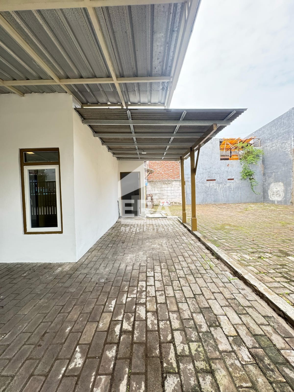 interior 6