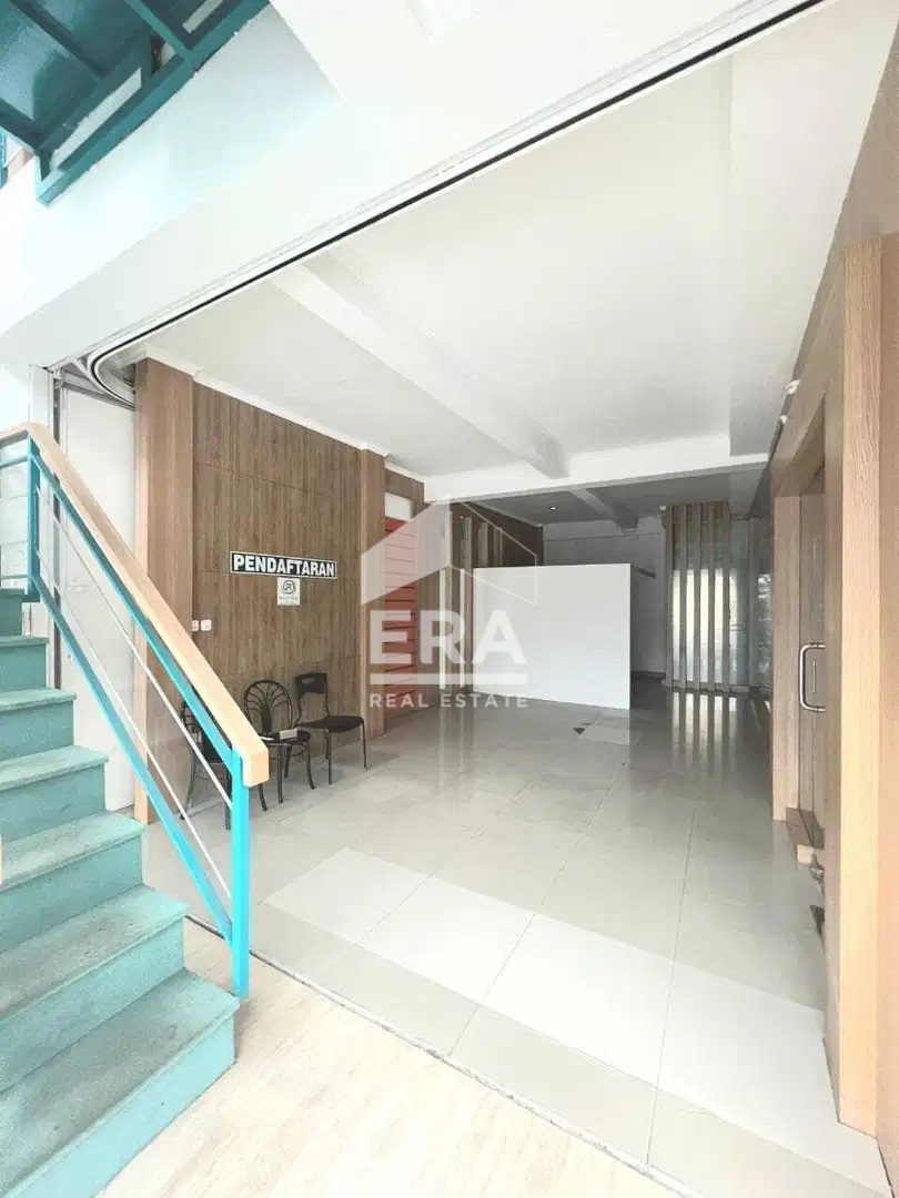 interior 8