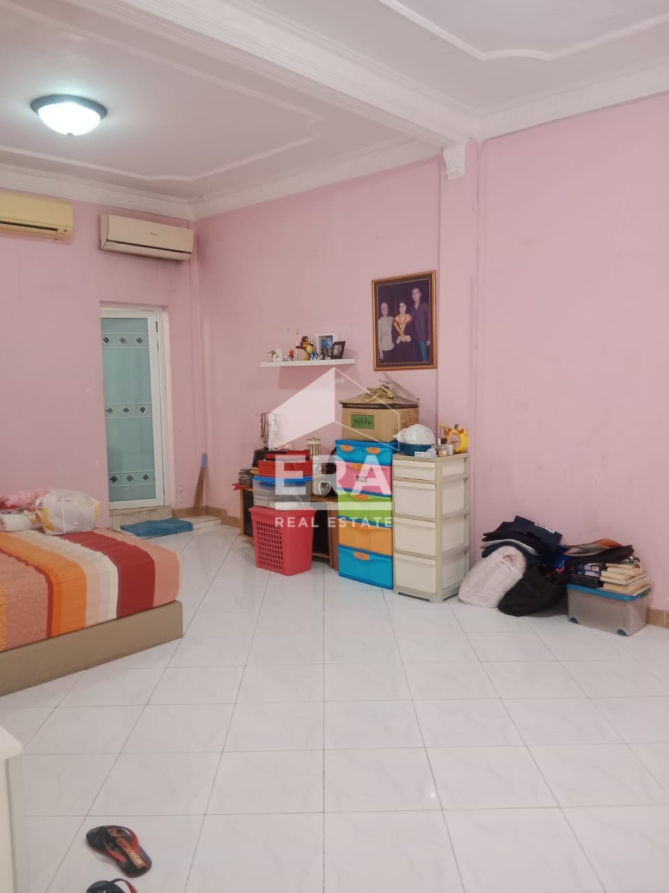 interior 6