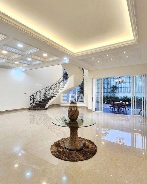 interior 4