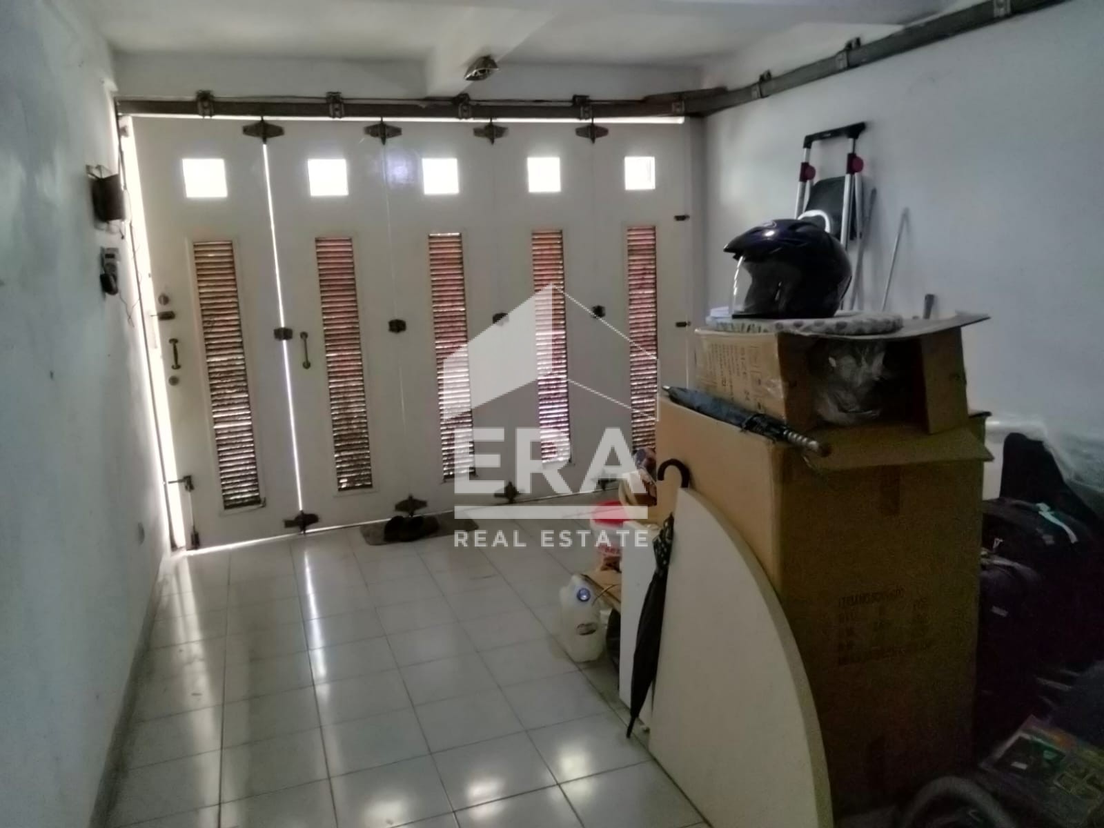 interior 12