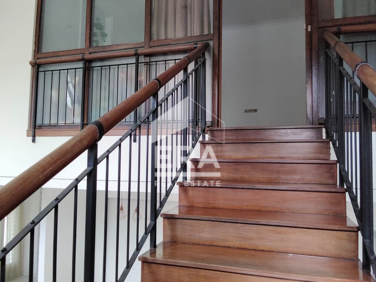 interior 6