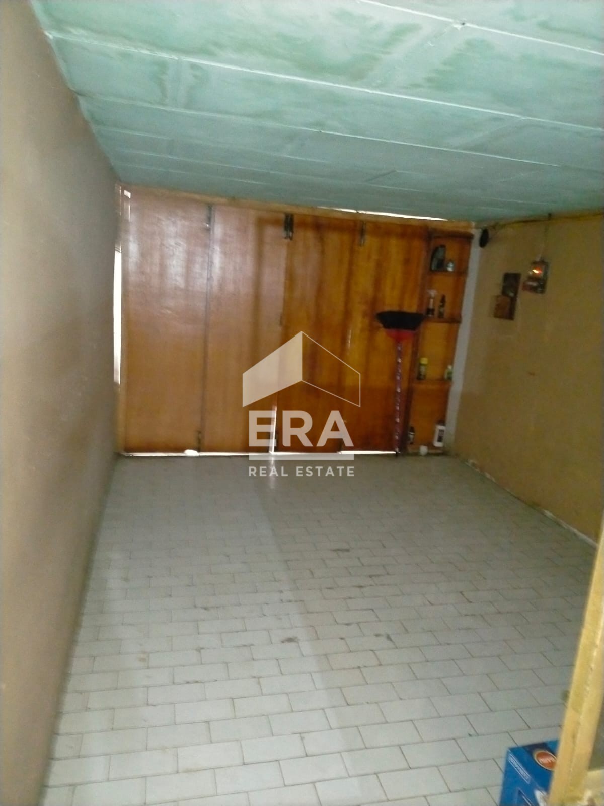 interior 8