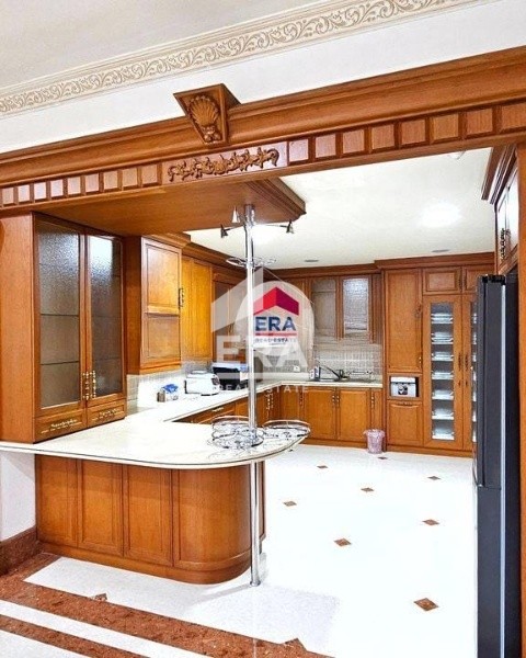 interior 11