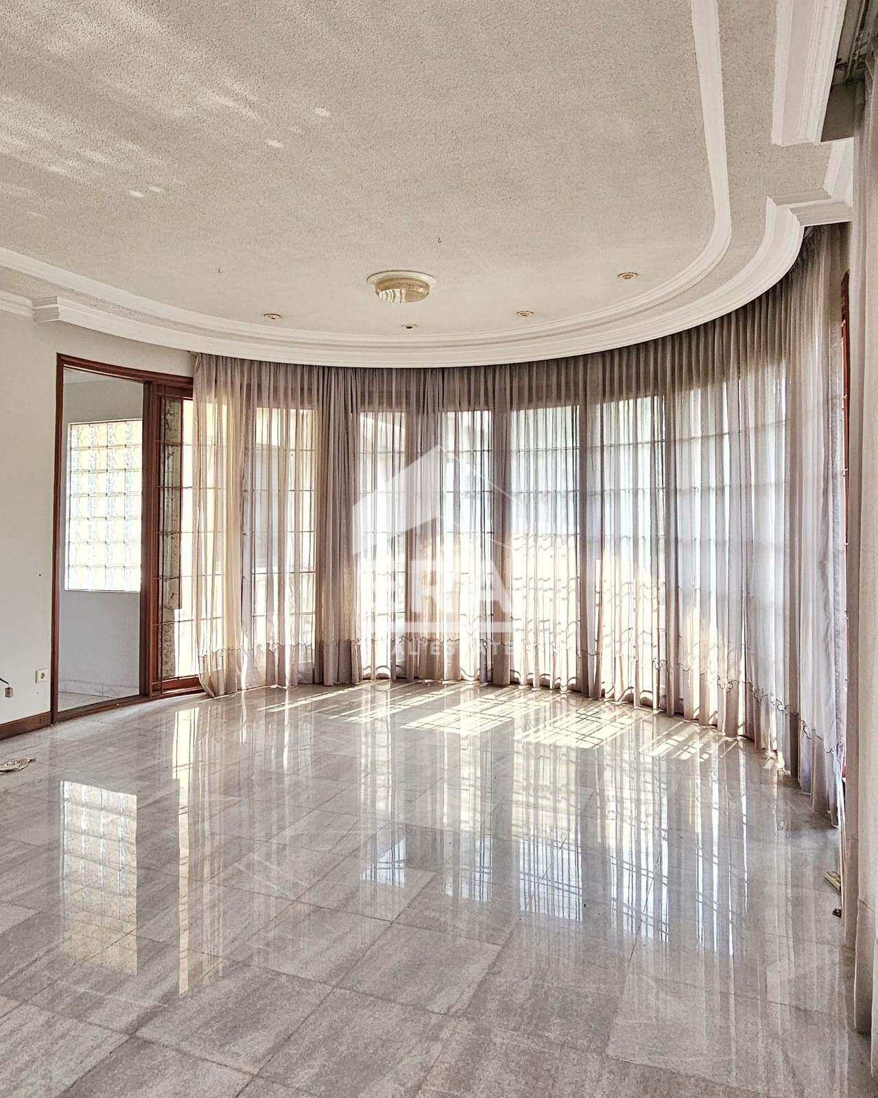 interior 13