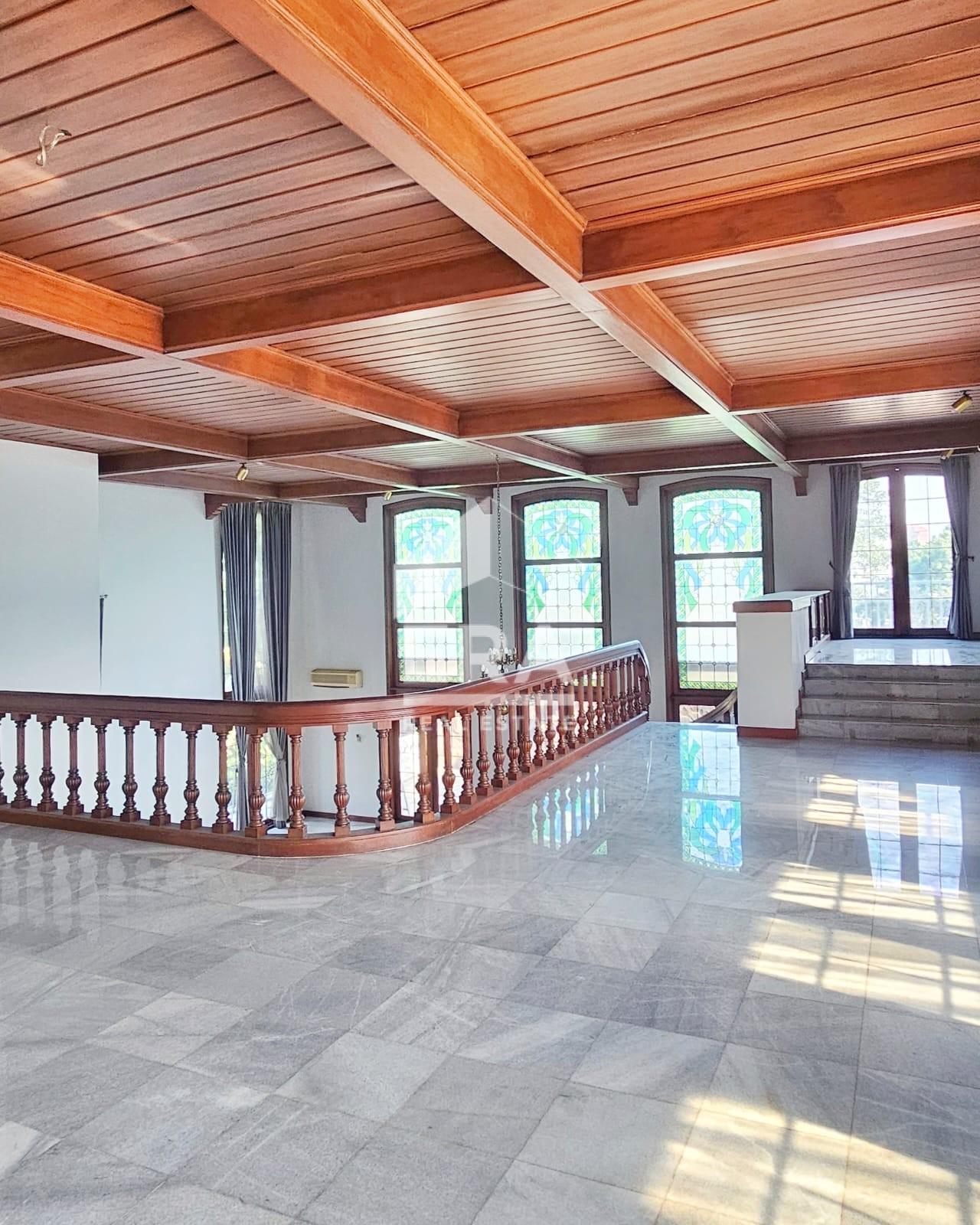 interior 11