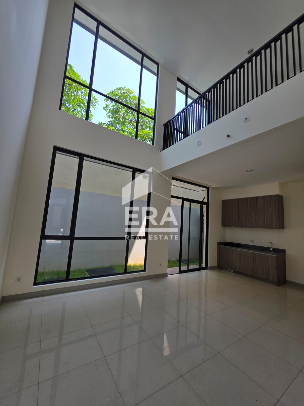 interior 8