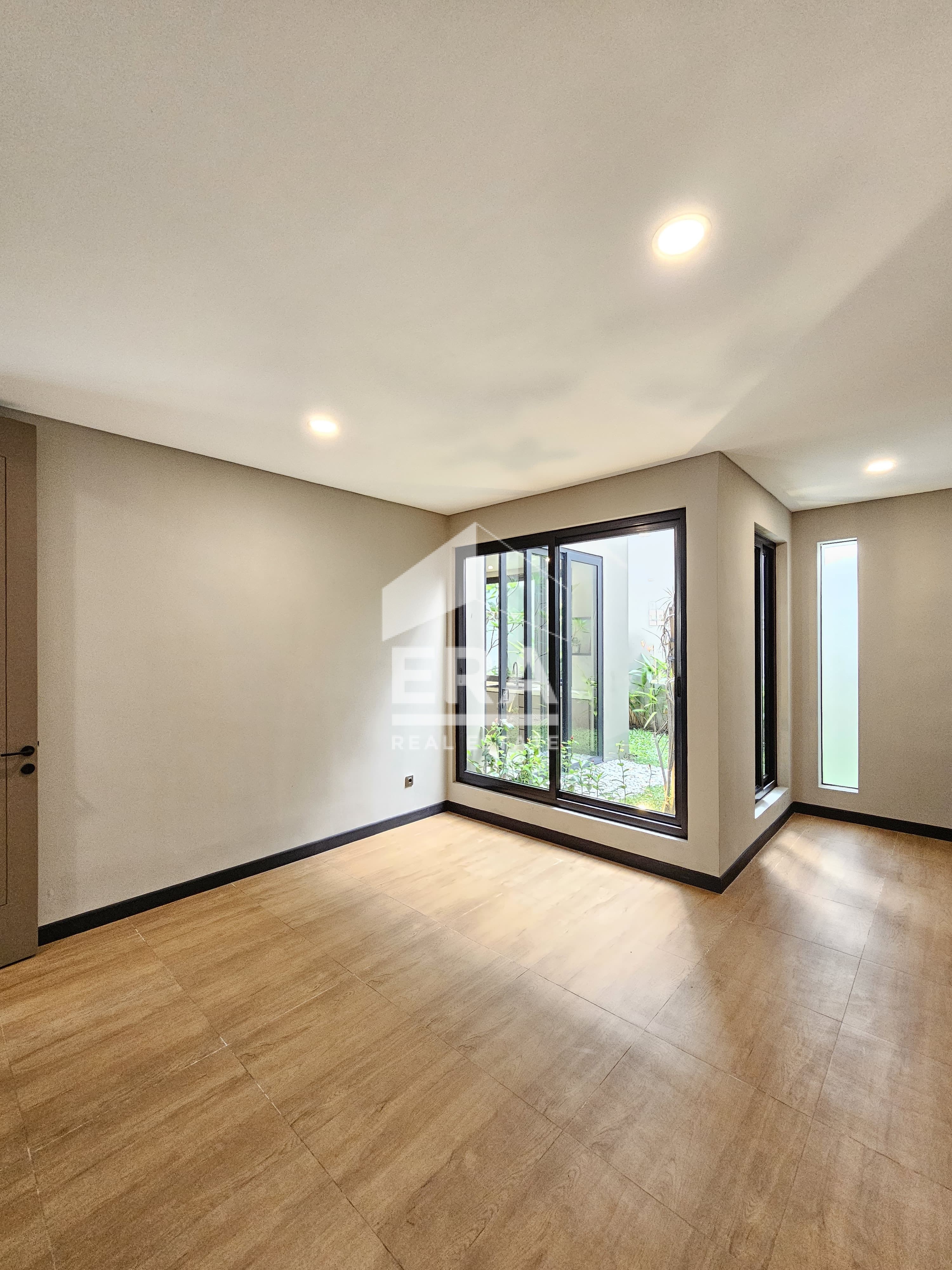 interior 6
