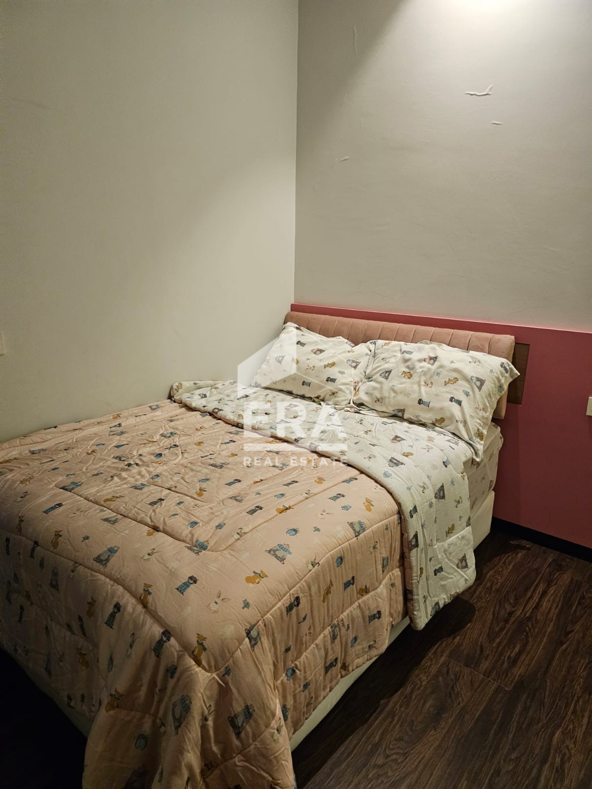 interior 8