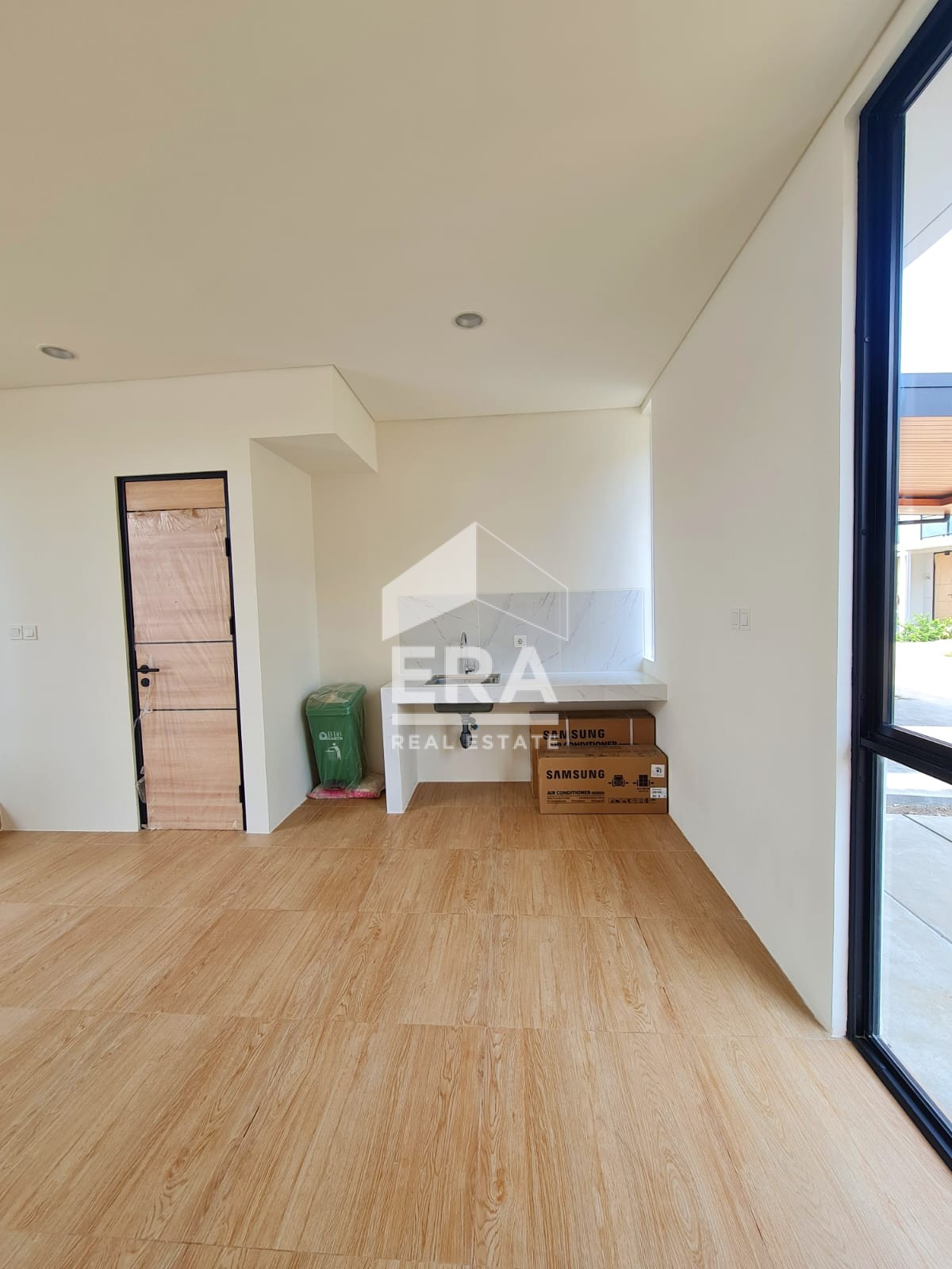interior 6