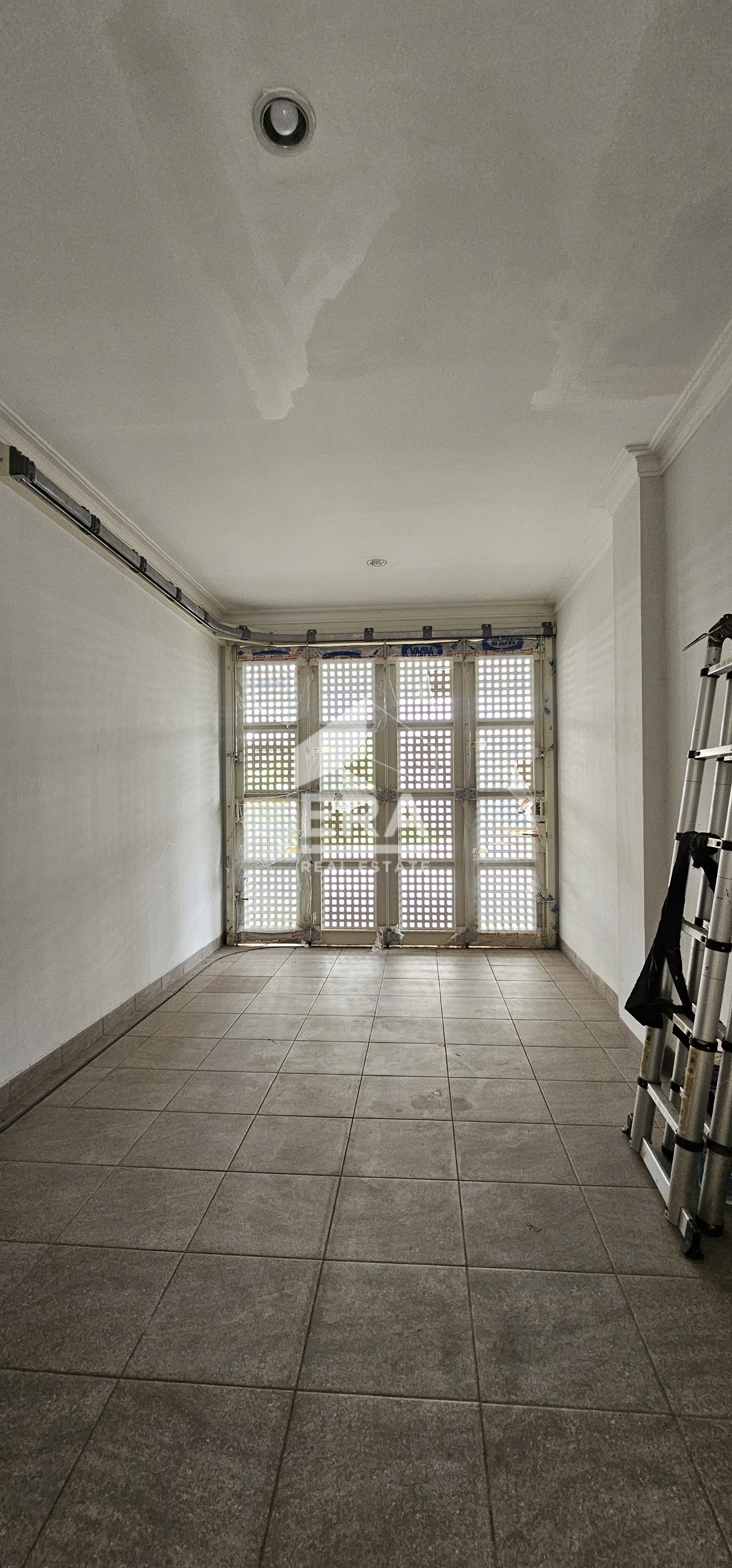 interior 7