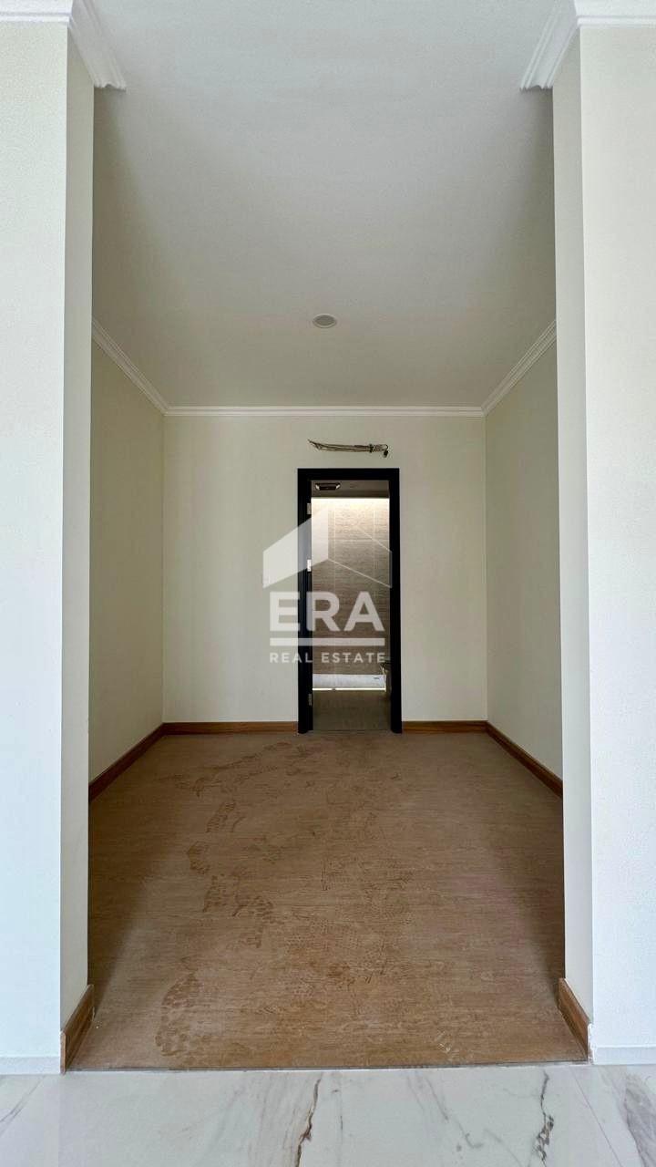 interior 4