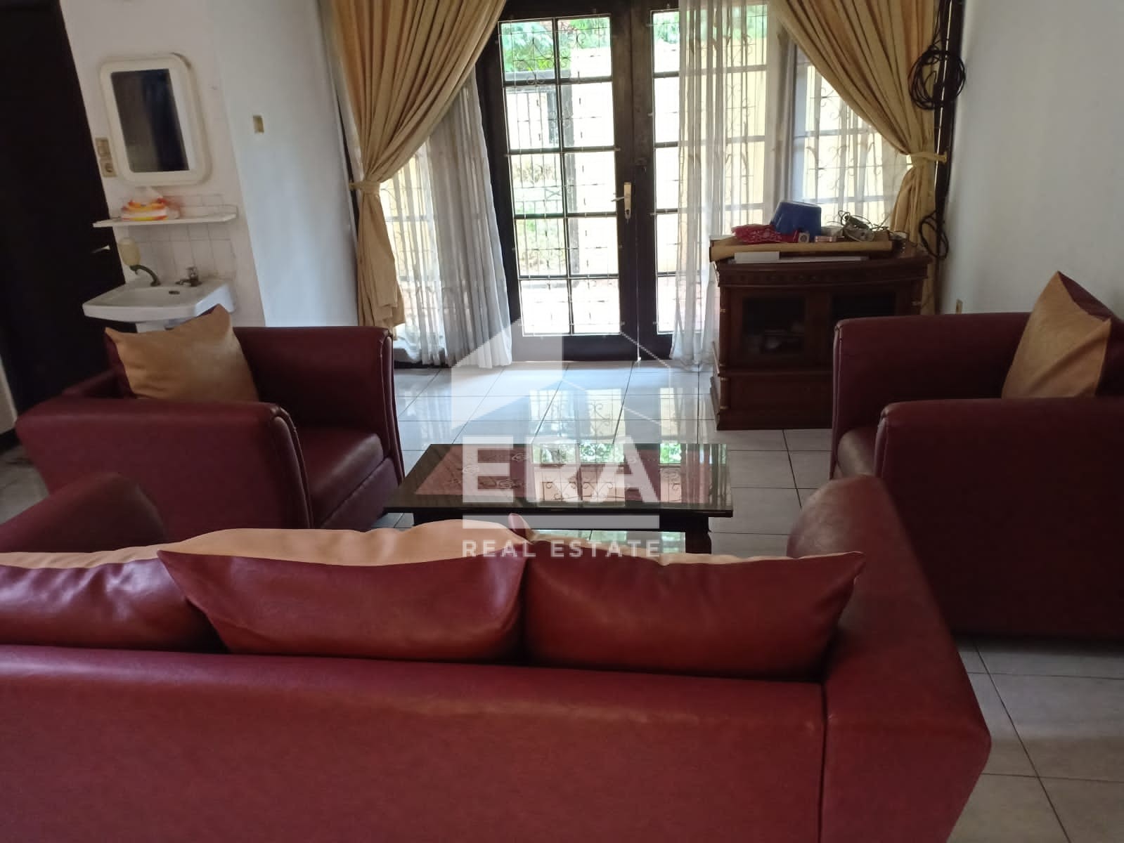 interior 10