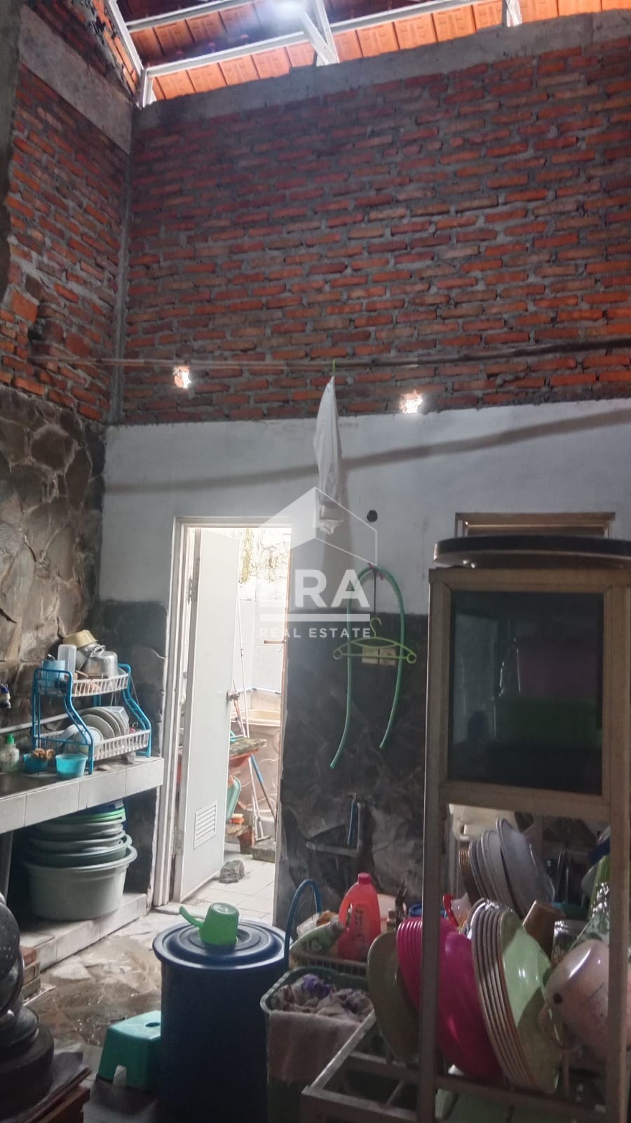 interior 8
