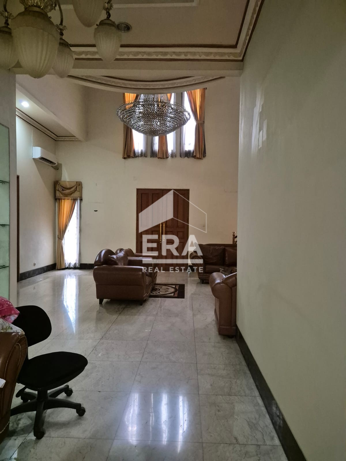 interior 4