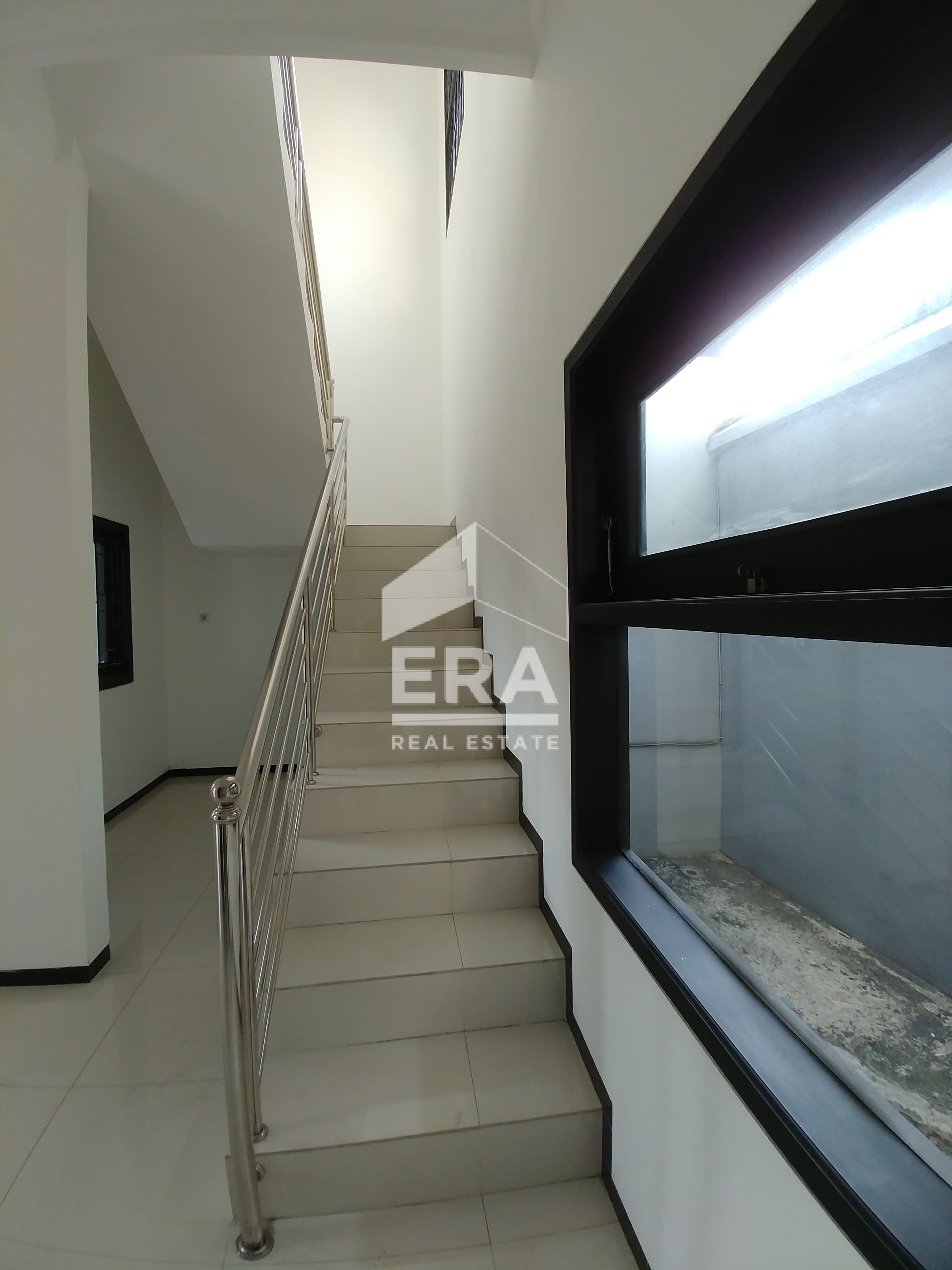 interior 4