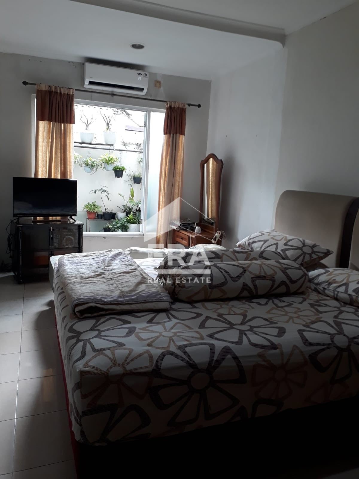 interior 6