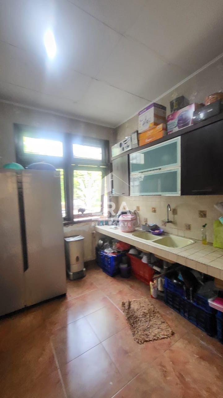 interior 12