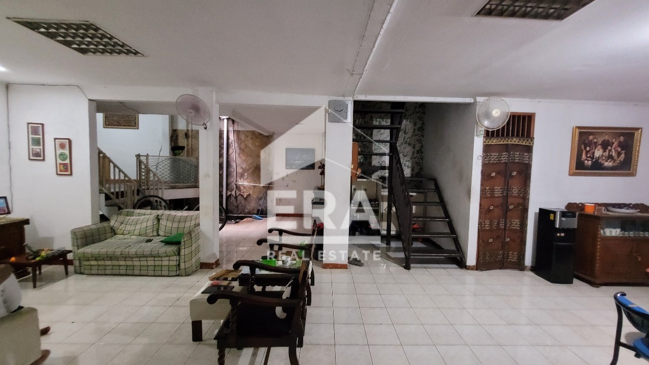 interior 16