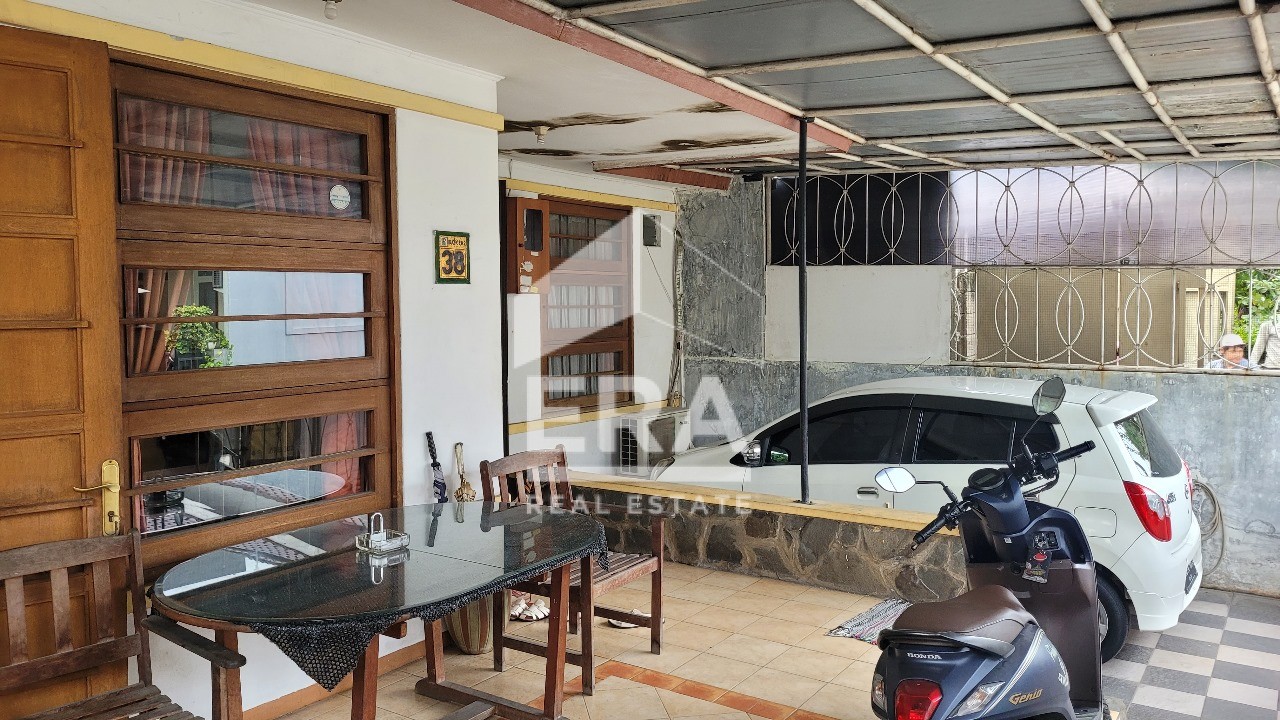 interior 9