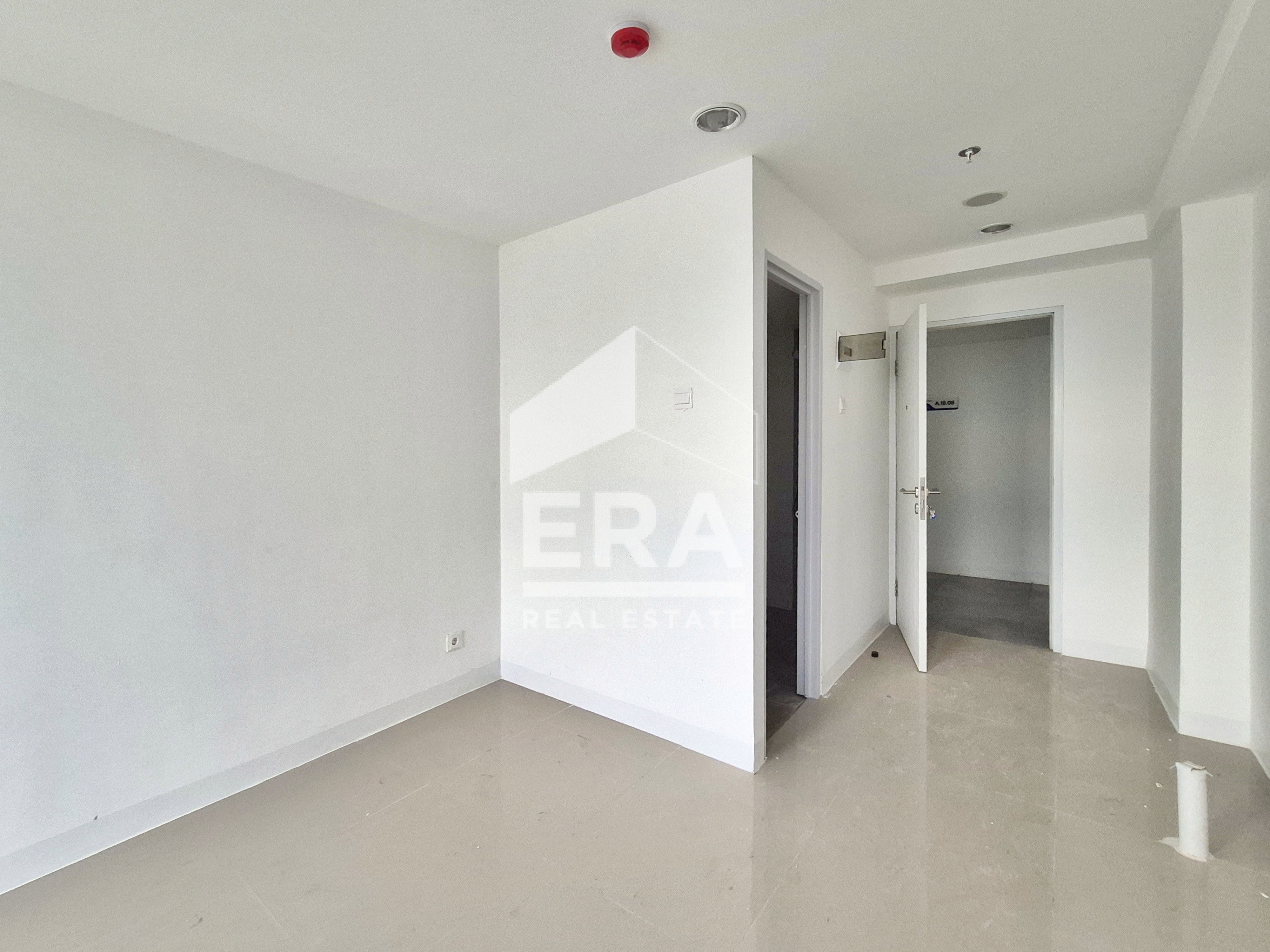 interior 8