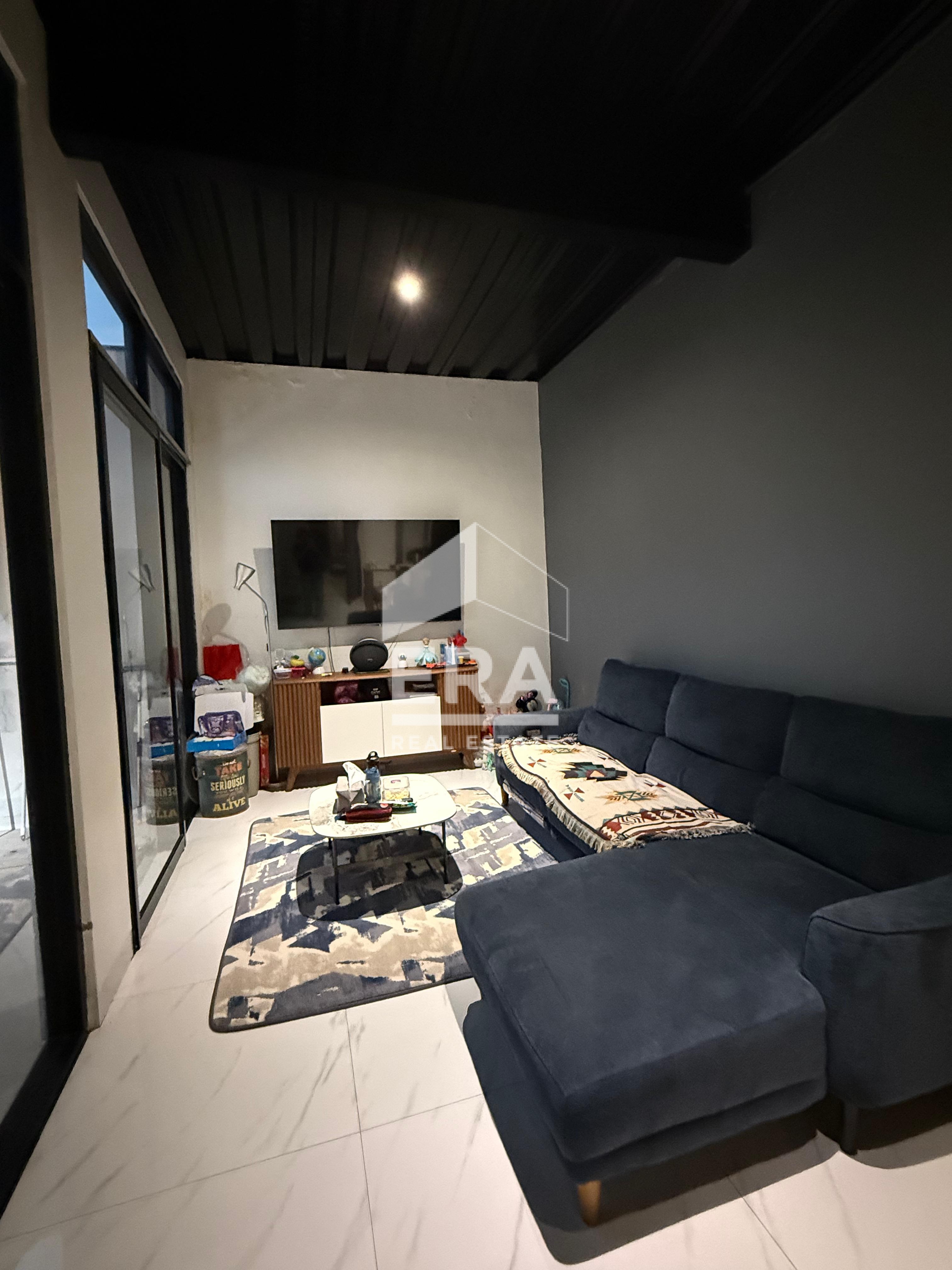 interior 12