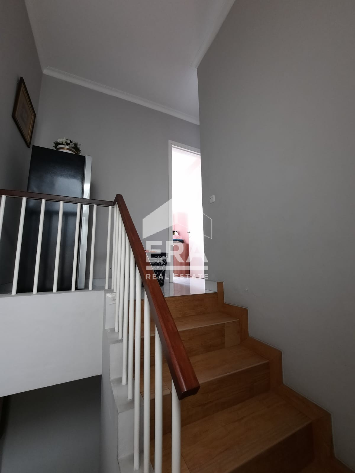 interior 8