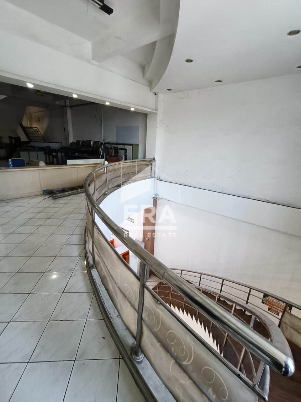 interior 6