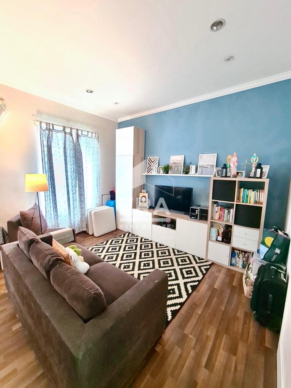 interior 14