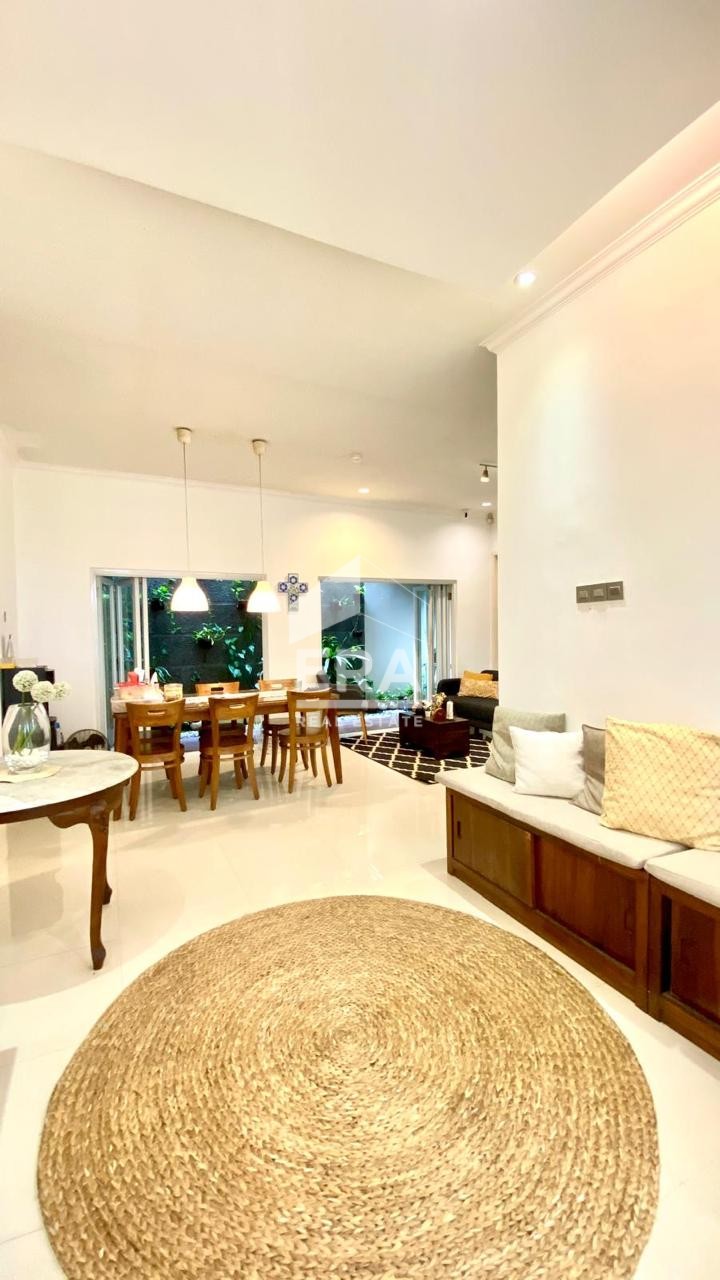 interior 10