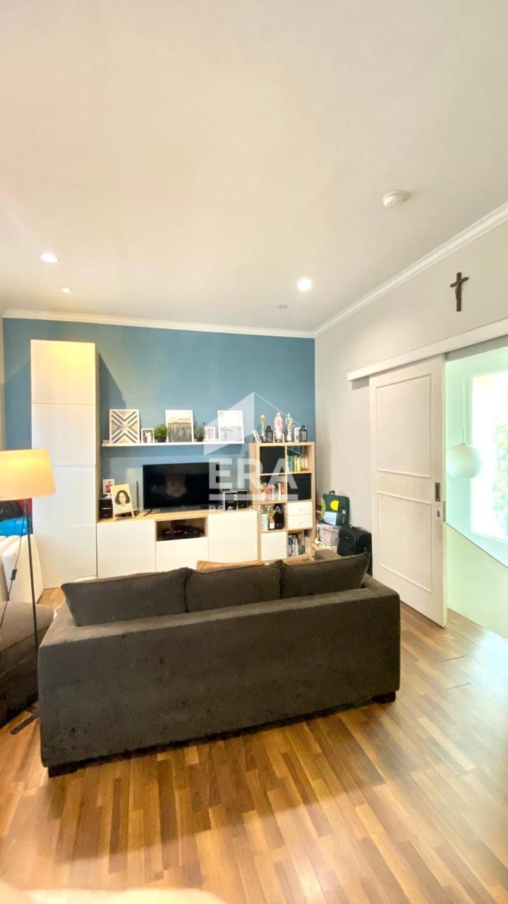interior 11