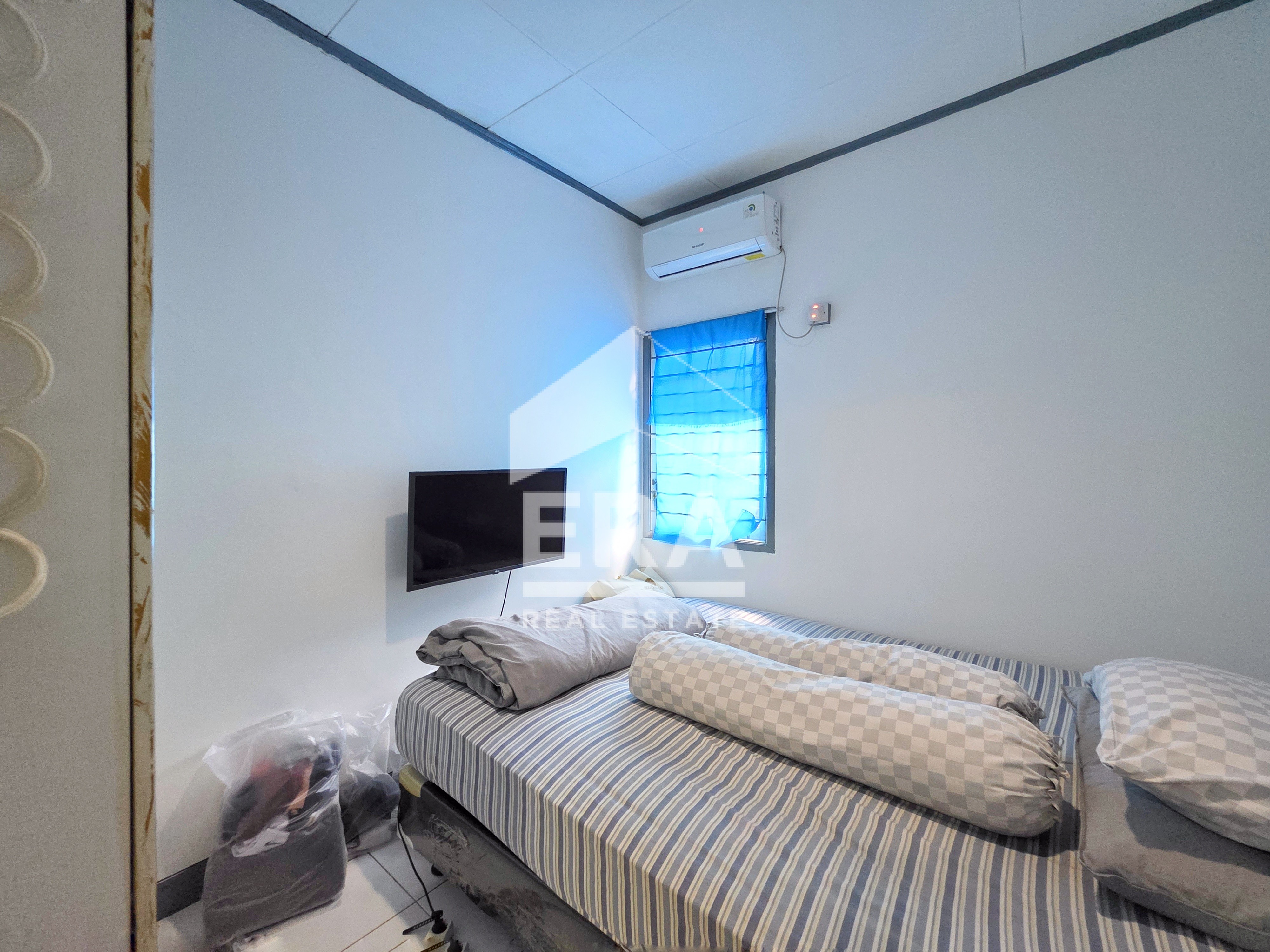 interior 8