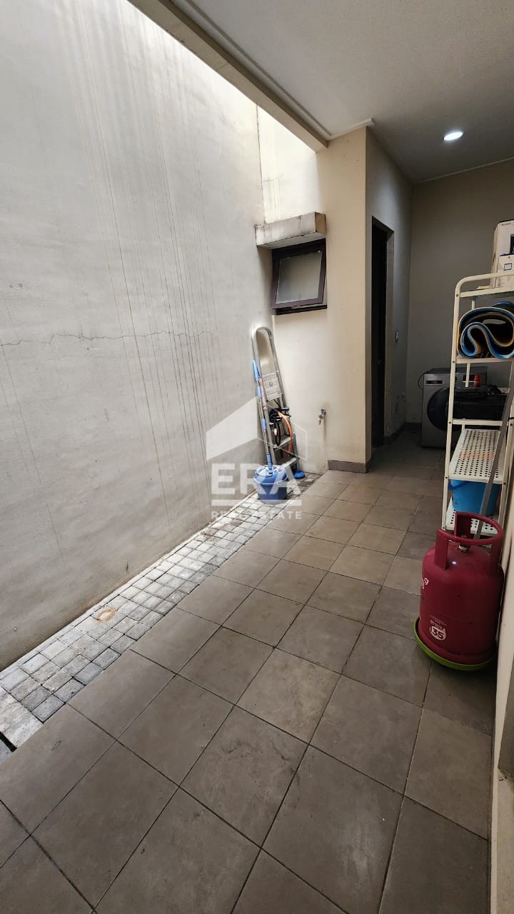 interior 12