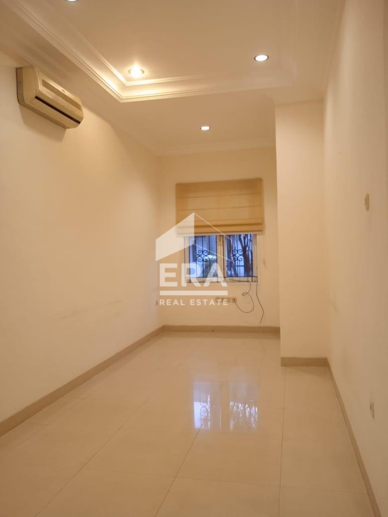 interior 8