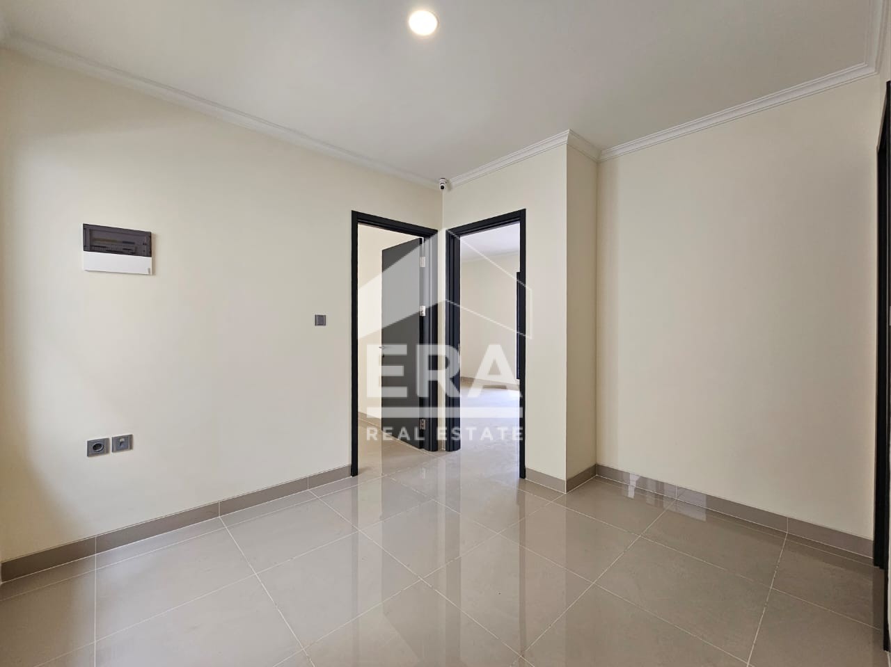 interior 8