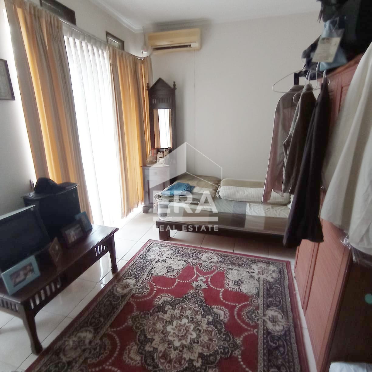 interior 17