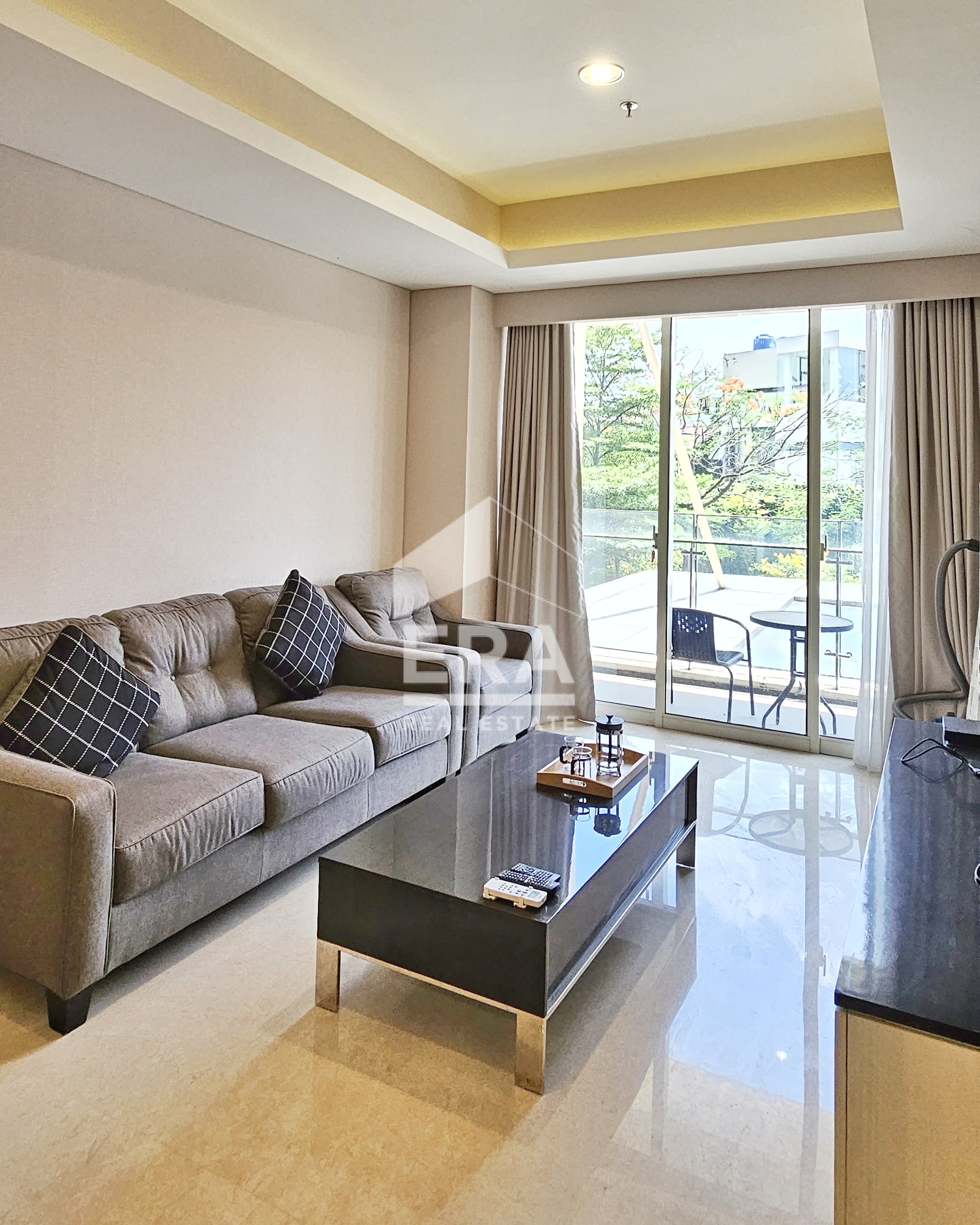 interior 8