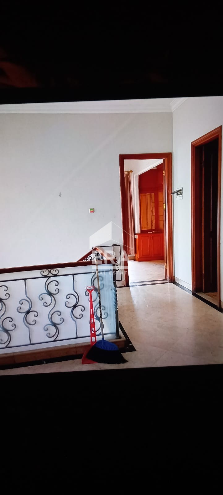 interior 10