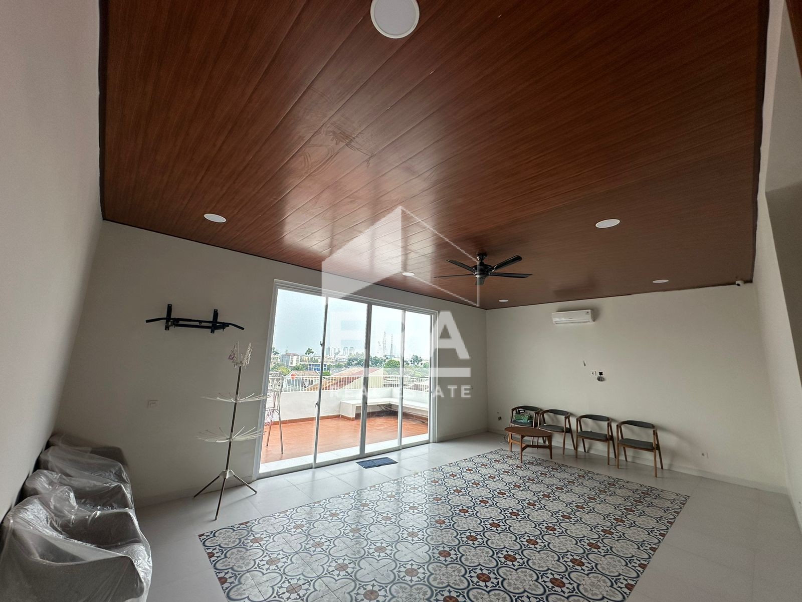 interior 7