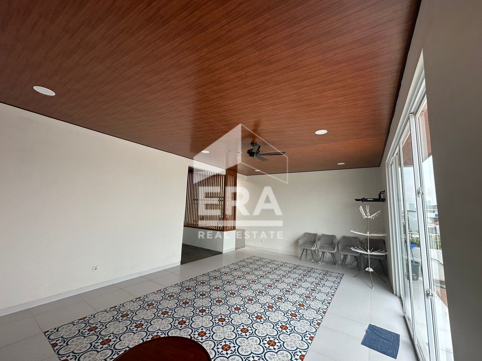 interior 9