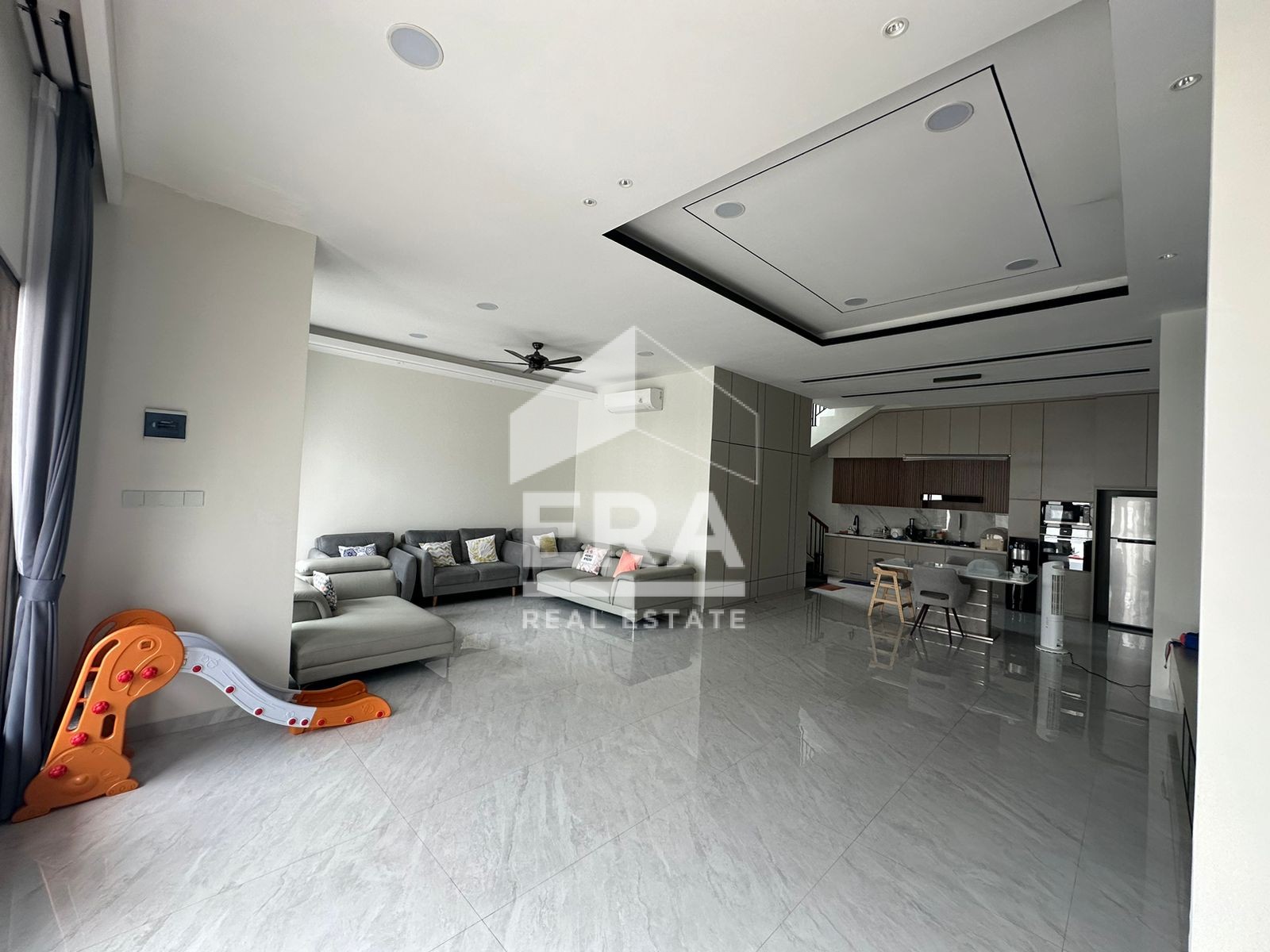 interior 11
