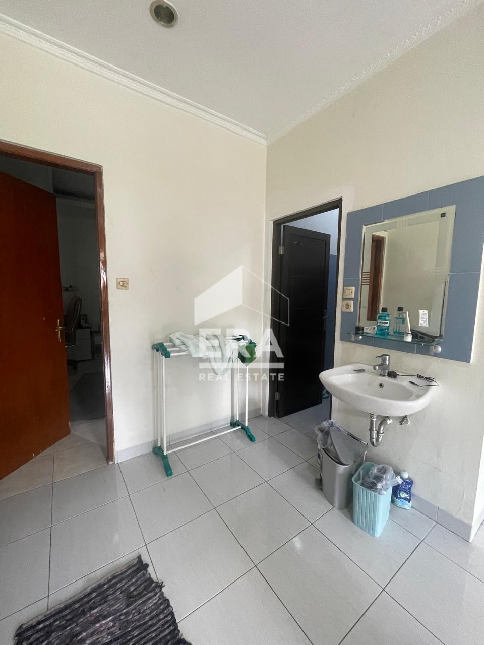 interior 12