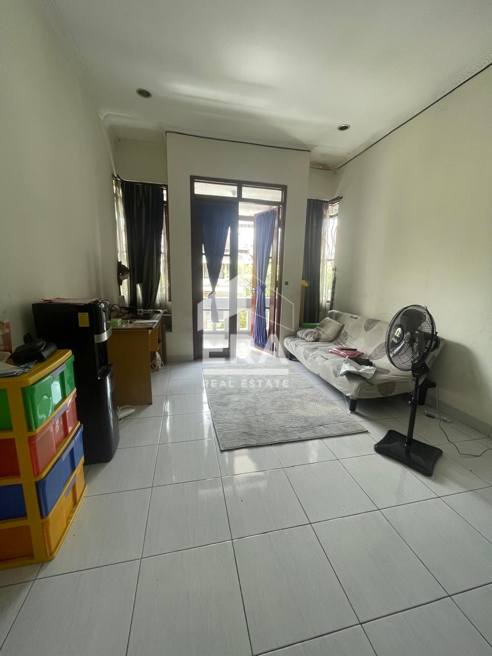 interior 8