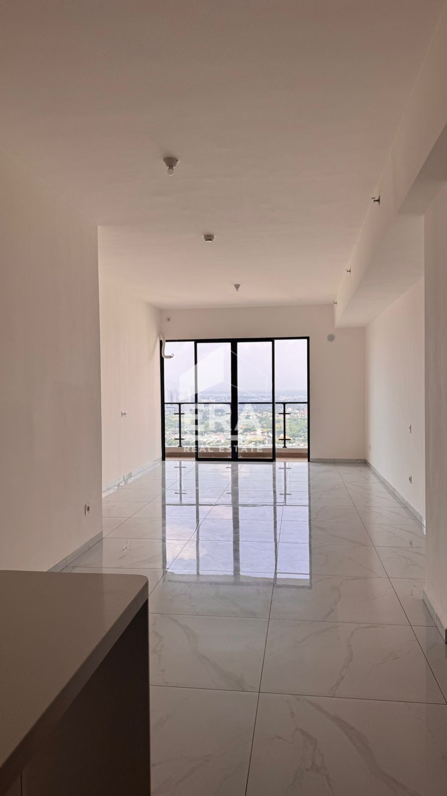 interior 8