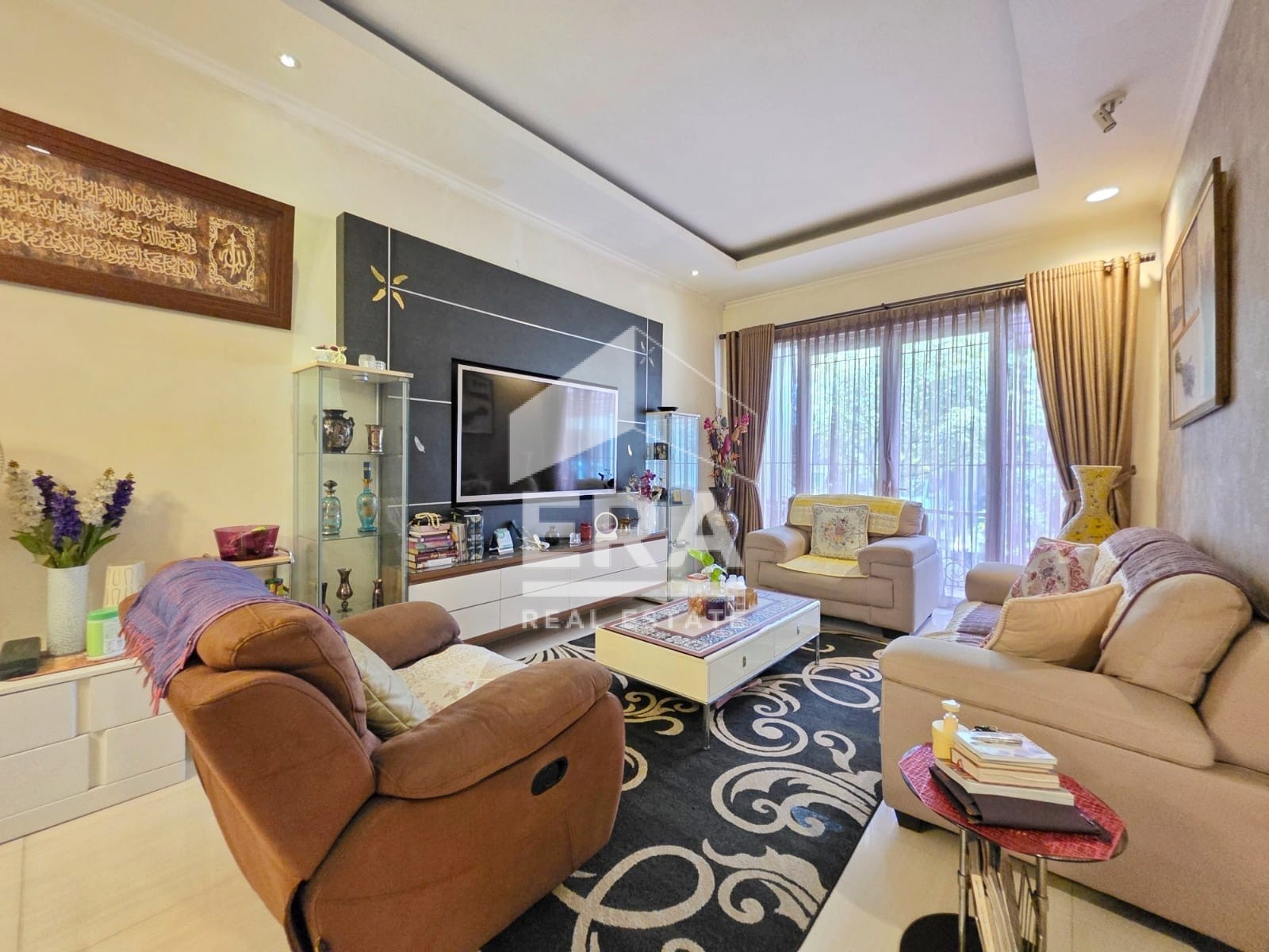 interior 6