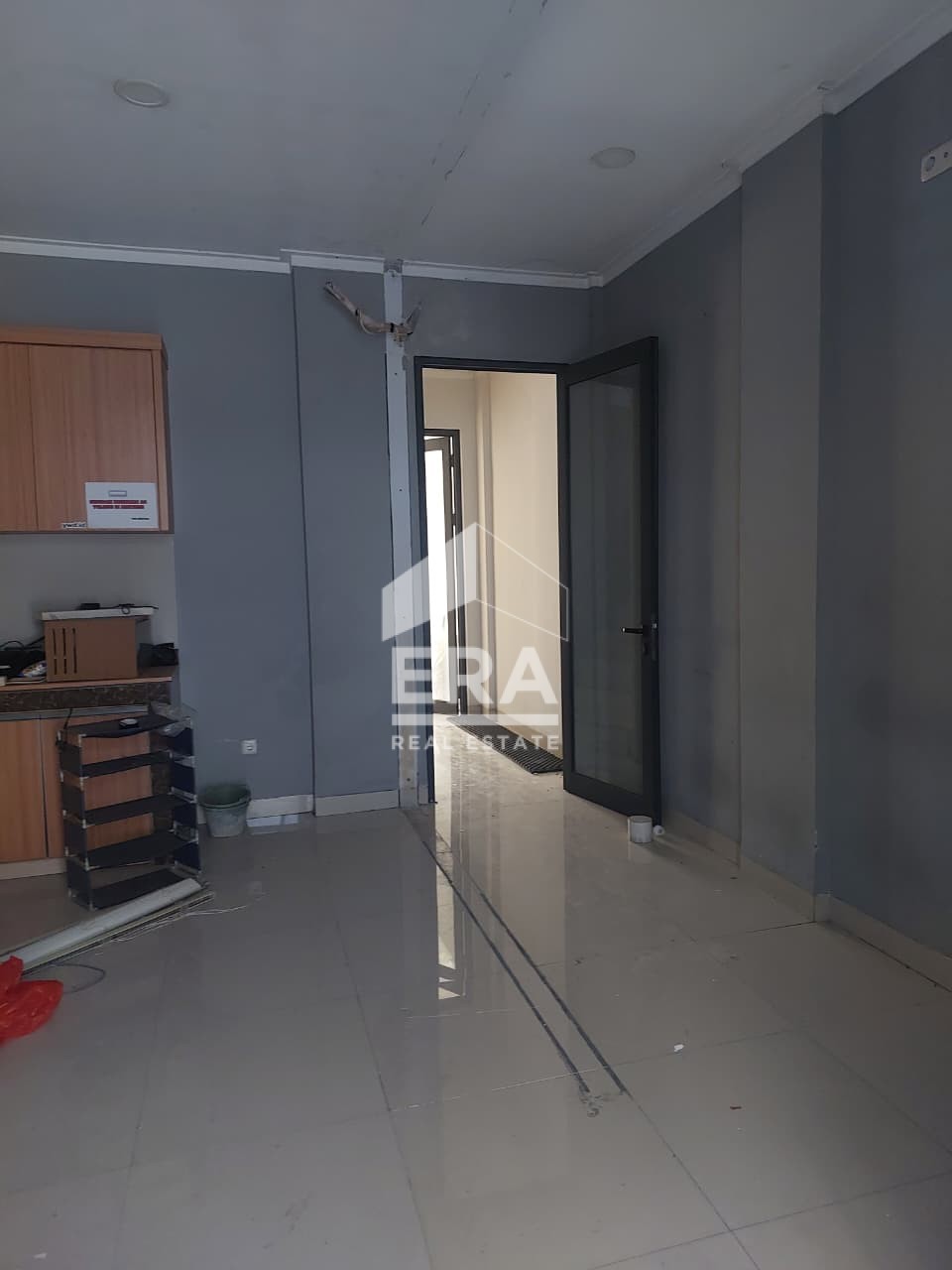 interior 16