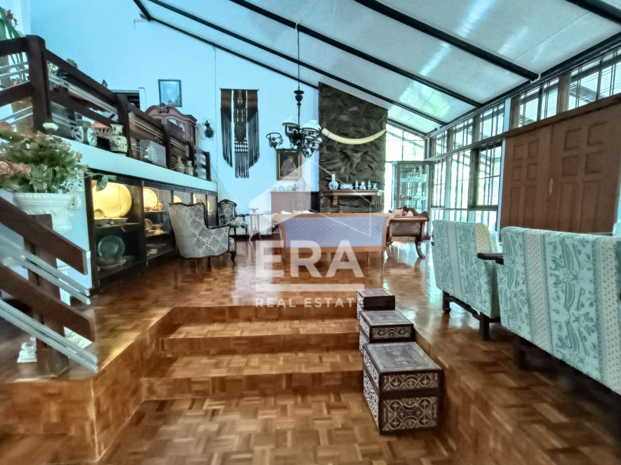 interior 22