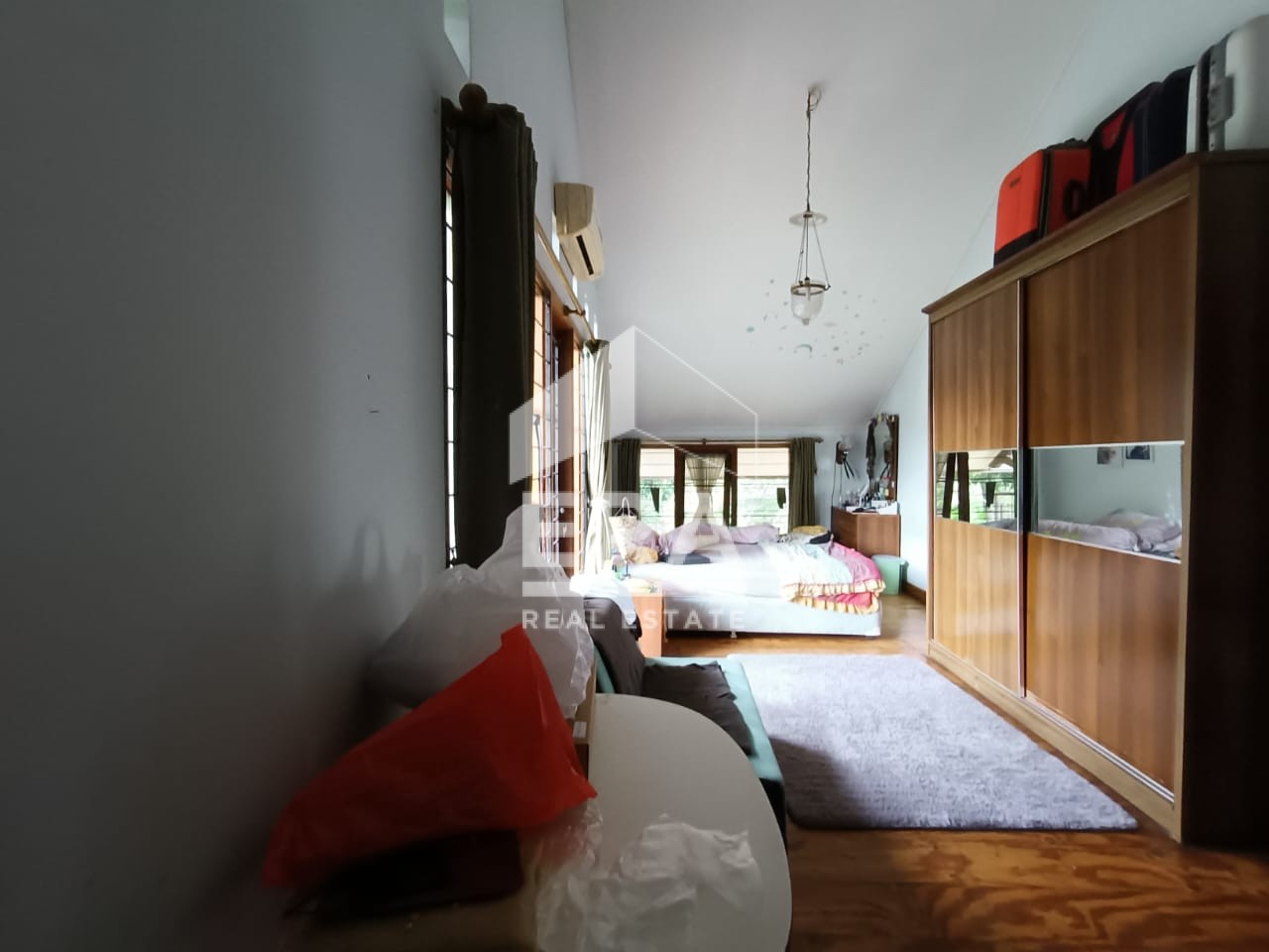 interior 7